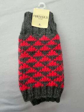 Forever 21 Grey & Neon Coral Knit Fingerless Gloves Arm Warmers